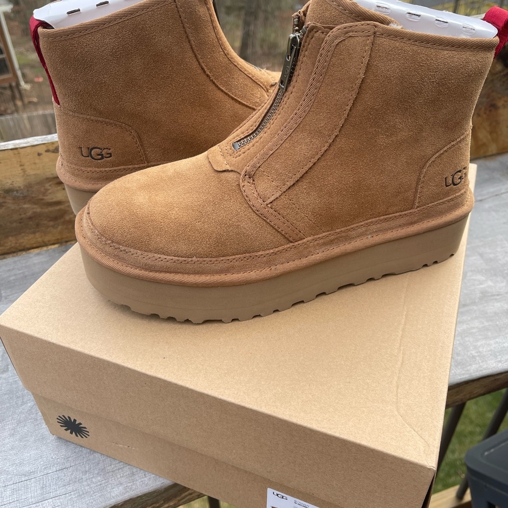 Ugg Neumel platform boots-BRAND NEW!